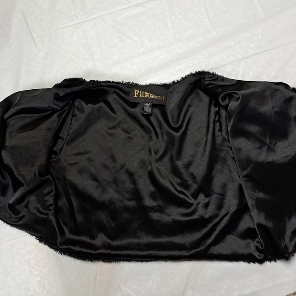 FURROCIOUS Faux Fur Cropped Jacket - Picture 8 of 8